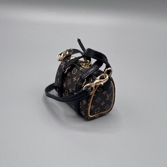 Luxury Style Outfit Set for Labubu –Overalls & Mini Purse + Shoes - Picture 2 of 4